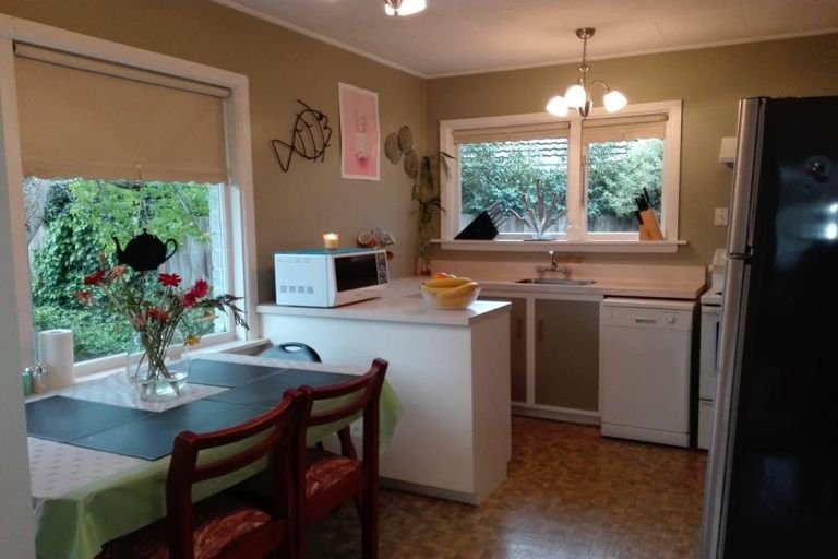 Photo of property in 2/4 Wadeley Road, Ilam, Christchurch, 8041