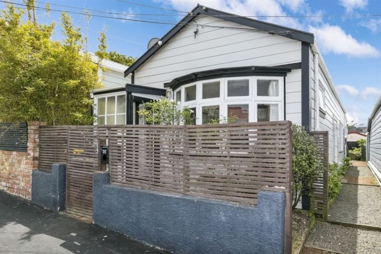 Photo of property in 35 Normanby Street, Newtown, Wellington, 6021
