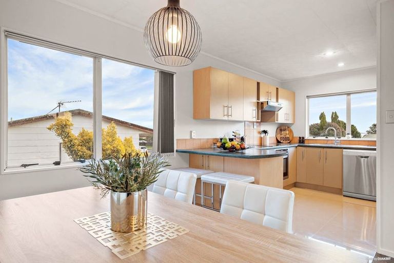 Photo of property in 134 Finlayson Avenue, Clendon Park, Auckland, 2103