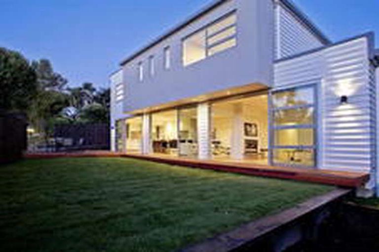 Photo of property in 340a Beach Road, Mairangi Bay, Auckland, 0630