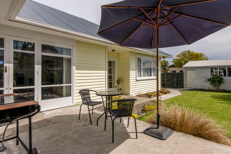 Photo of property in 23a Cross Street, Phillipstown, Christchurch, 8011