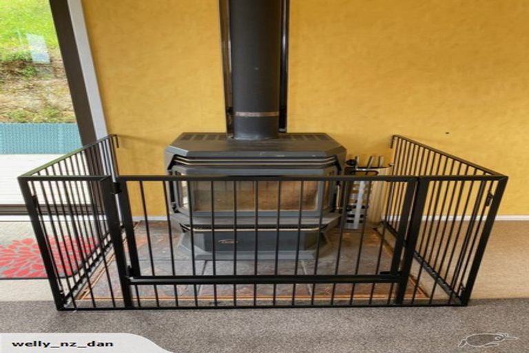 Photo of property in 7 Westra View, Tawa, Wellington, 5028