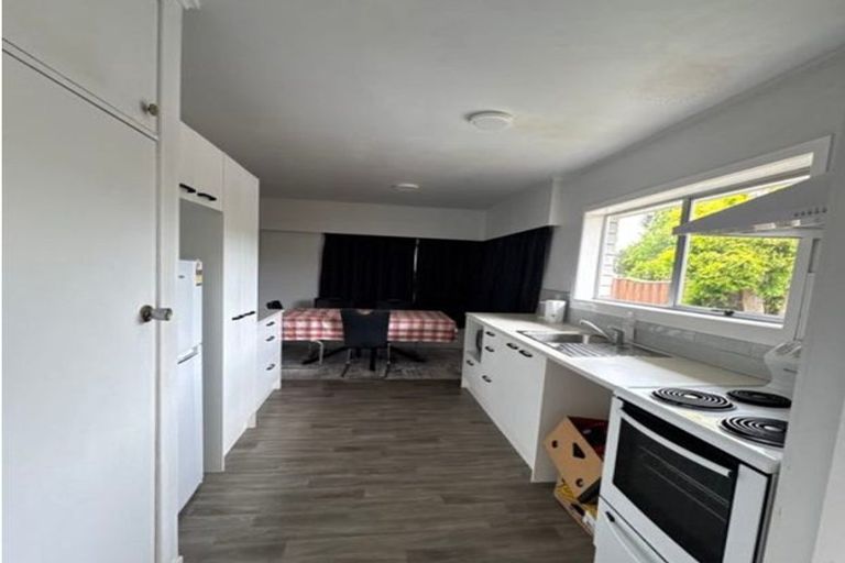 Photo of property in 6a Sandleigh Road, Hamilton Lake, Hamilton, 3204