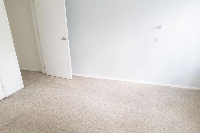 Photo of property in 2/12 Doment Crescent, Orewa, 0931