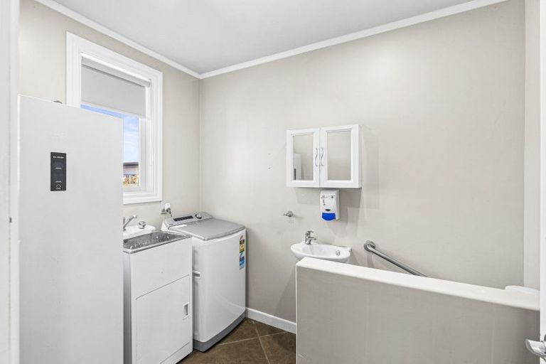 Photo of property in 33 Skerman Street, Marton, 4710