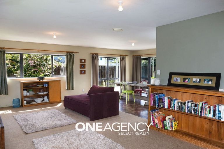 Photo of property in 20 Te Hiko Street, Takapuwahia, Porirua, 5022
