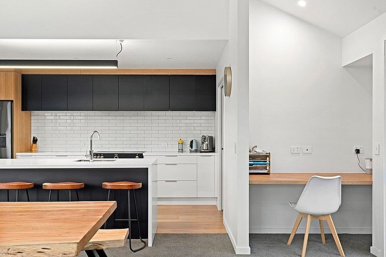 Photo of property in 10 Sawdon Street, Wanaka, 9305