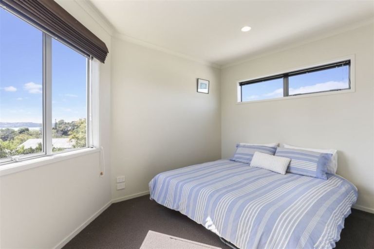 Photo of property in 7a Justin Place, Te Atatu Peninsula, Auckland, 0610