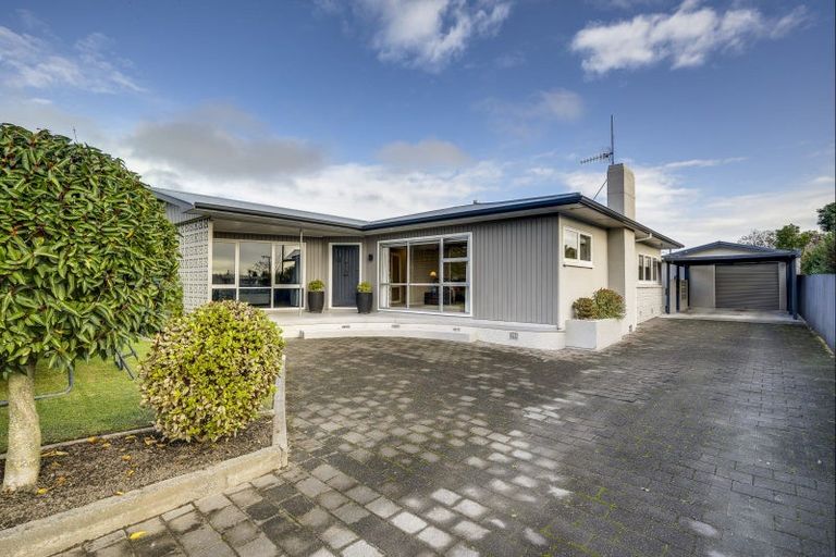 Photo of property in 42 Balliol Avenue, Pirimai, Napier, 4112