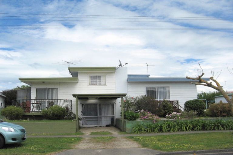 Photo of property in 14 Root Street, Gisborne, 4010