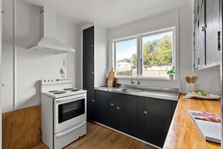 Photo of property in 70-72 Waihemo Street, Waitangirua, Porirua, 5024