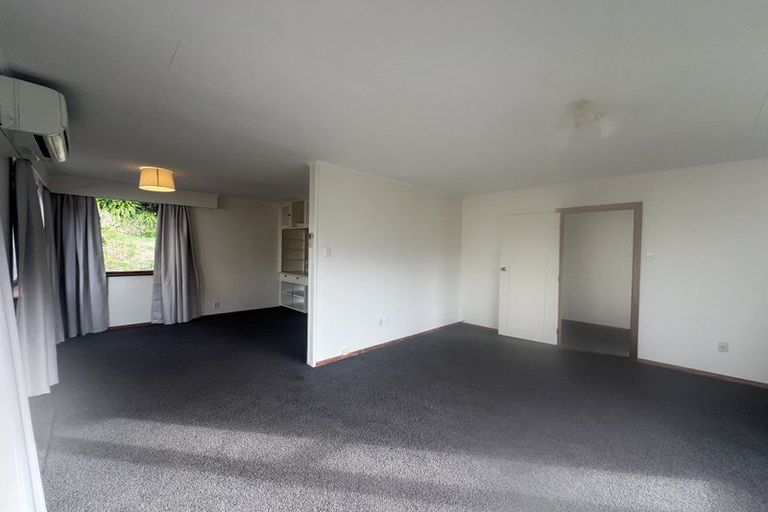 Photo of property in 6 Barberry Grove, Maungaraki, Lower Hutt, 5010