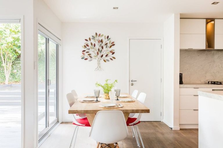 Photo of property in 1/11 Garmons Way, Castor Bay, Auckland, 0620