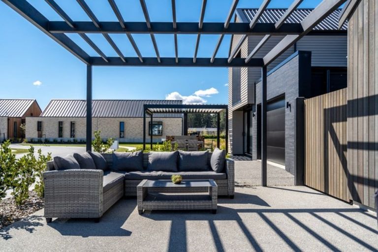 Photo of property in 40 Glen Dene Crescent, Wanaka, 9305