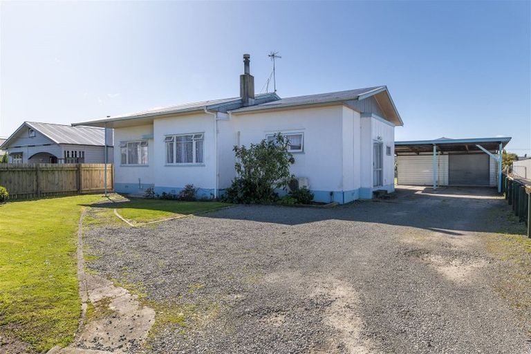 Photo of property in 46 Mako Mako Road, Levin, 5510