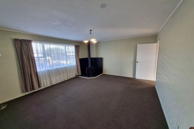 Photo of property in 52 Hobart Crescent, Wattle Downs, Auckland, 2103
