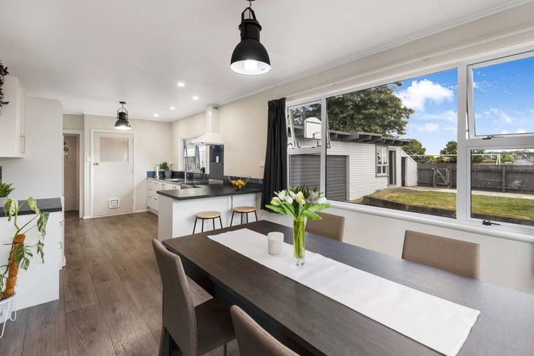 Photo of property in 4 Aspiring Avenue, Milson, Palmerston North, 4414