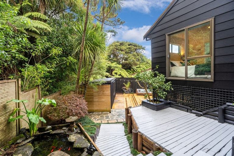 Photo of property in 2/33 Sapphire Place, Bayview, Auckland, 0629