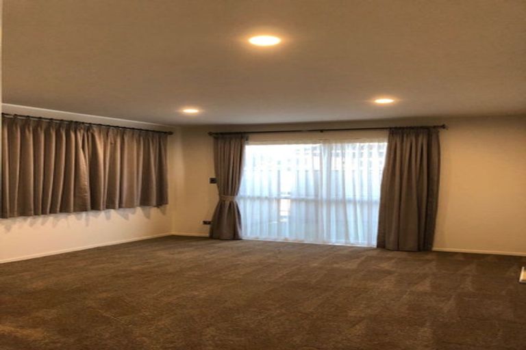 Photo of property in 24 Pikao Place, East Tamaki, Auckland, 2016