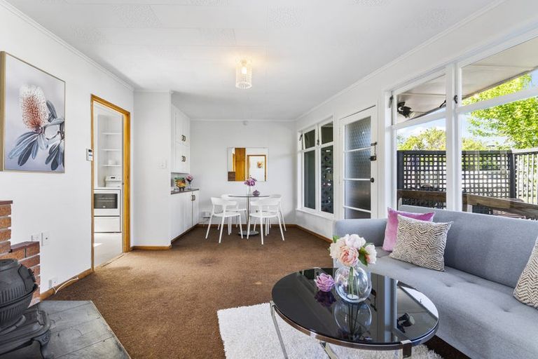 Photo of property in 3/116 Beach Haven Road, Beach Haven, Auckland, 0626