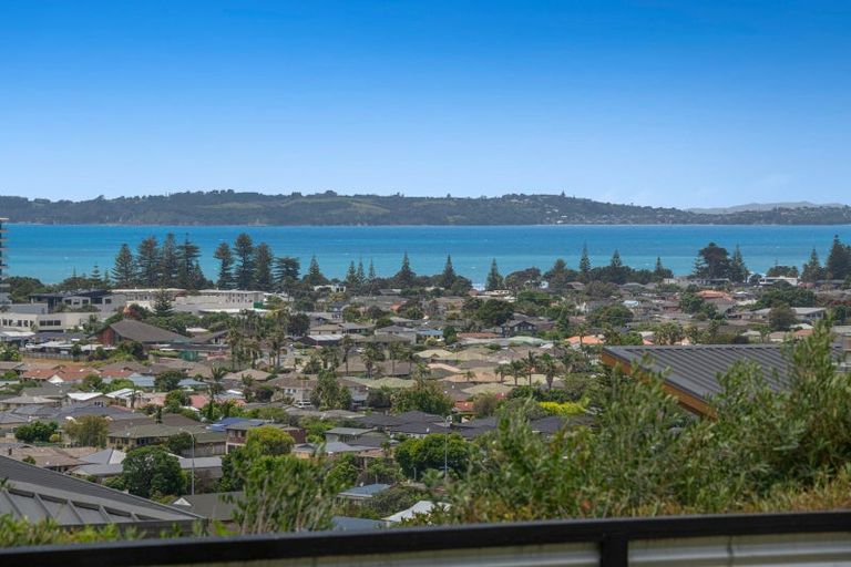 Photo of property in 23 Manhattan Rise, Orewa, 0931