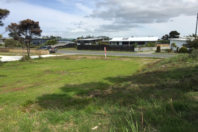 Photo of property in 13 Seabreeze Road, Mangawhai Heads, Mangawhai, 0505