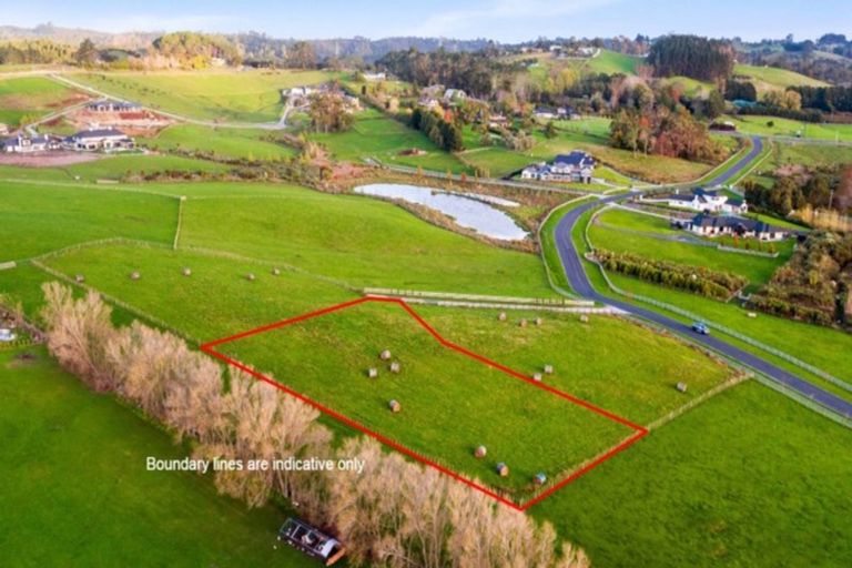 Photo of property in 22 Oak Valley Road, Dairy Flat, Albany, 0792