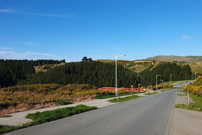 Photo of property in 6 Camber Drive, Whitby, Porirua, 5024