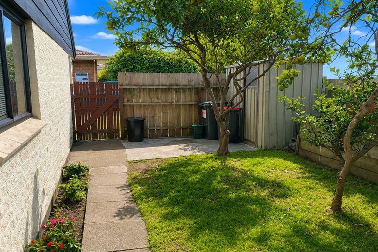 Photo of property in 1 Brynbela Court, Papakura, 2110