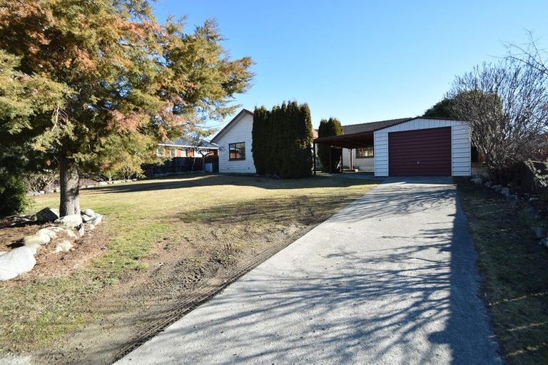 Photo of property in 47 Black Peak Road, Omarama, 9412