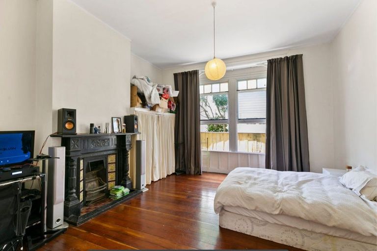 Photo of property in 12 Goring Street, Thorndon, Wellington, 6011