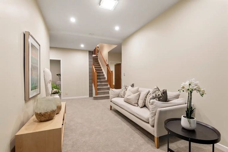 Photo of property in 59a Exmouth Road, Northcote, Auckland, 0627