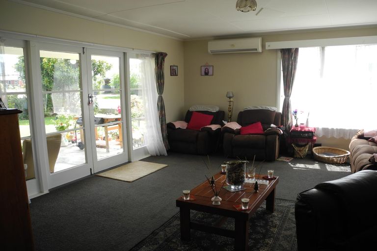 Photo of property in 2 Durham Street, Waimate, 7924