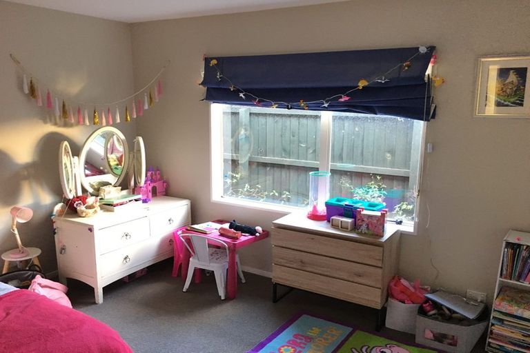 Photo of property in 4 Ronald George Place, Parklands, Christchurch, 8083