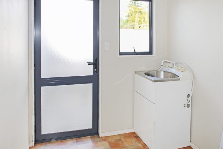 Photo of property in 94 Summerhill Drive, Fitzherbert, Palmerston North, 4410