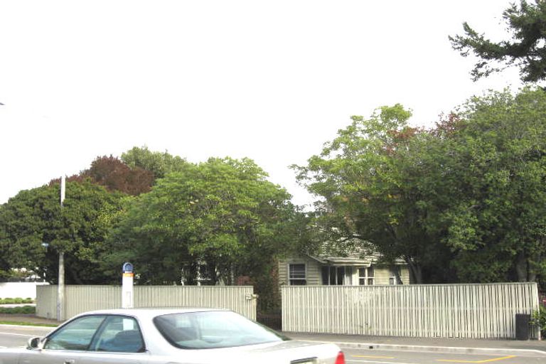 Photo of property in 27 Clyde Road, Ilam, Christchurch, 8041