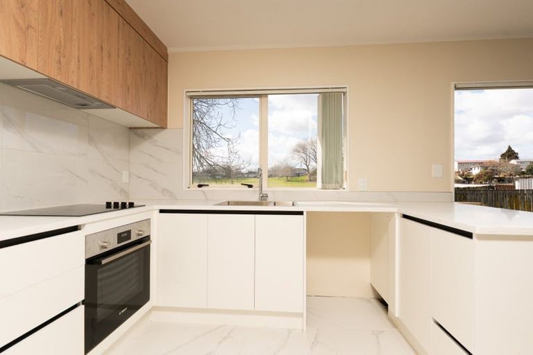 Photo of property in 2/19 Velvet Crescent, Otara, Auckland, 2023