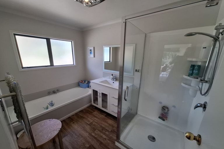 Photo of property in 86a Riversdale Drive, Merrilands, New Plymouth, 4312