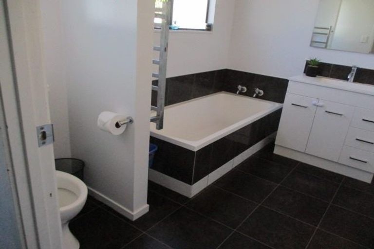 Photo of property in 64b Fairview Road, Western Heights, Rotorua, 3015