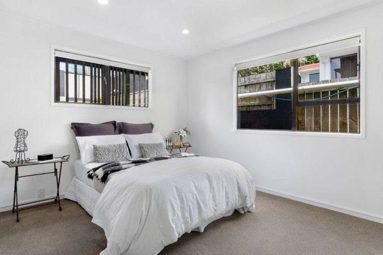 Photo of property in 2/99 Matipo Road, Mairangi Bay, Auckland, 0630