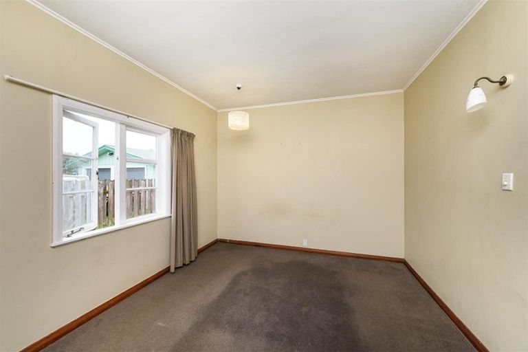 Photo of property in 5 Bell Street, Marton, 4710