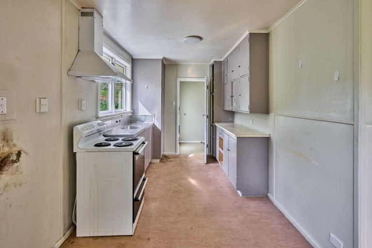 Photo of property in 14 Gloucester Street, Cannons Creek, Porirua, 5024