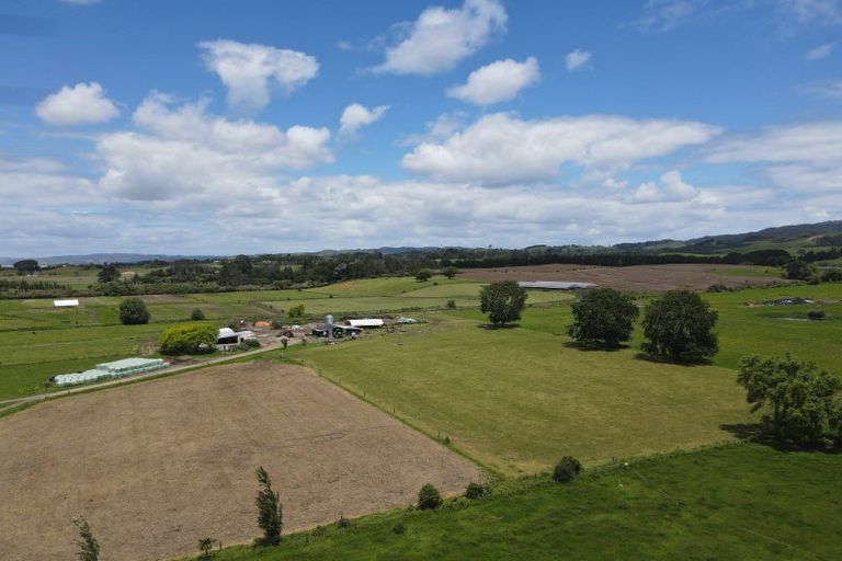 Photo of property in 1337 East Coast Road, Whakatiwai, Pokeno, 2473