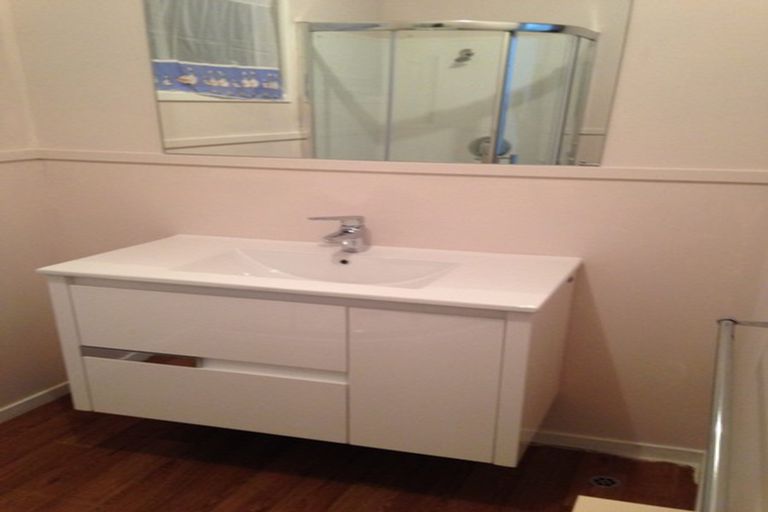 Photo of property in 1/26 Bayview Road, Bayview, Auckland, 0629