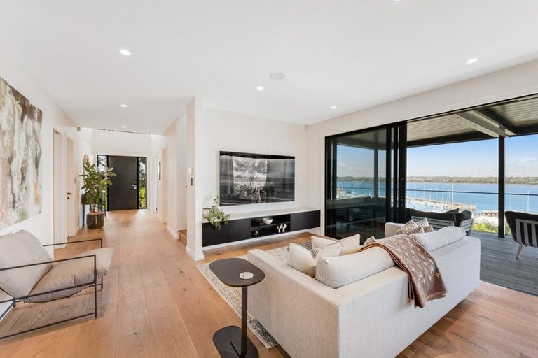 Photo of property in 47c Takutai Avenue, Half Moon Bay, Auckland, 2012