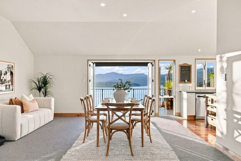 Photo of property in 15 The Terrace, Governors Bay, Lyttelton, 8971