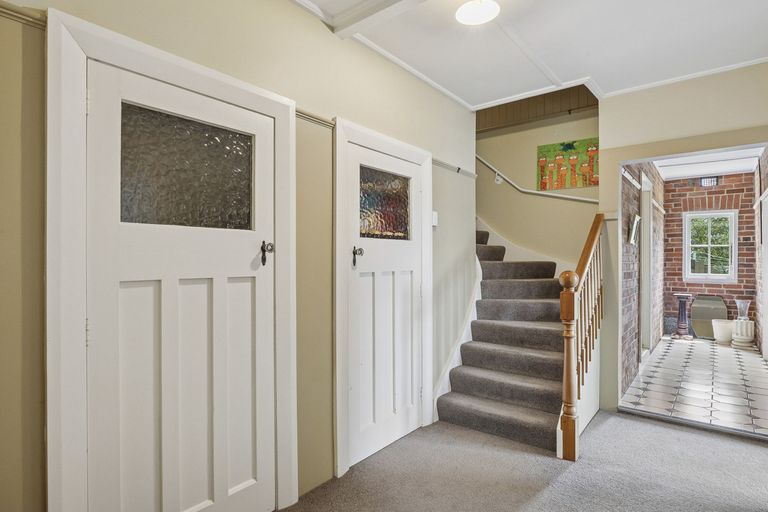 Photo of property in 57 Easther Crescent, Kew, Dunedin, 9012
