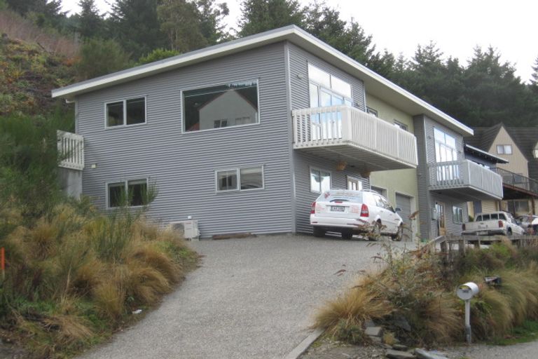 Photo of property in 36b Avalon Crescent, Fernhill, Queenstown, 9300