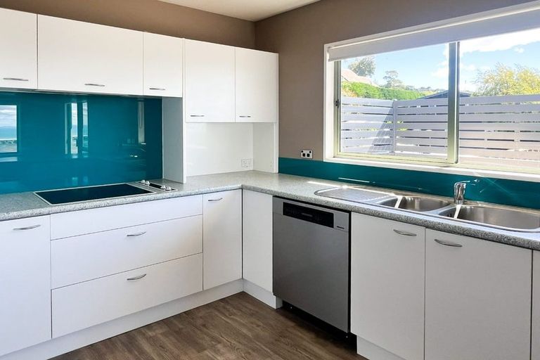 Photo of property in 108a Moncks Spur Road, Redcliffs, Christchurch, 8081