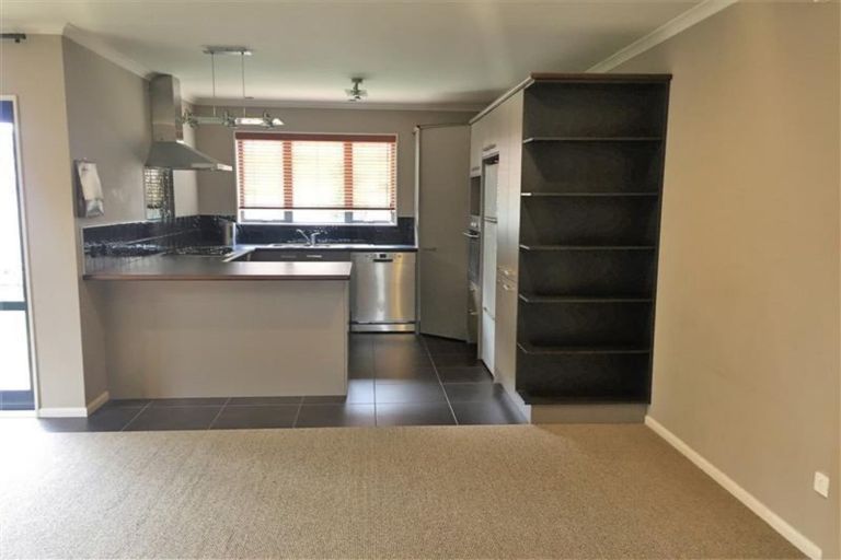 Photo of property in 77 Wayne Francis Drive, Flat Bush, Auckland, 2016